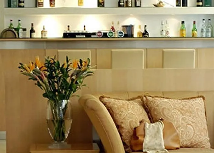 Hotel Tryp By Wyndham Centro Oporto