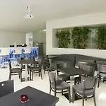 Hotel Tryp By Wyndham Centro Oporto