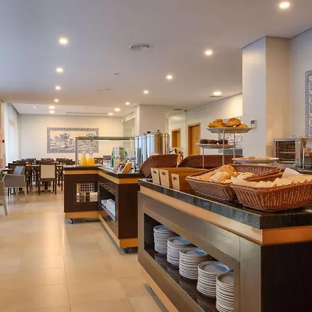 Hotel Tryp By Wyndham Centro Porto