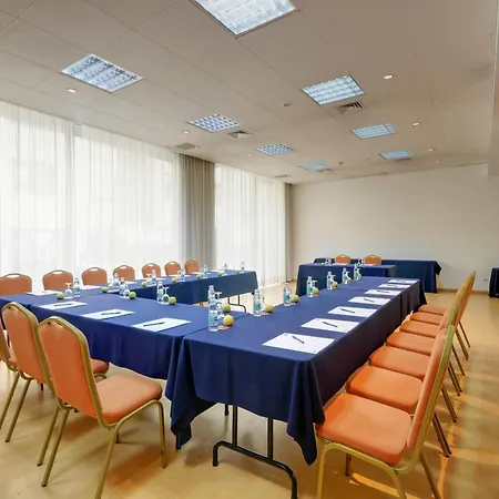 Tryp By Wyndham Centro 3*