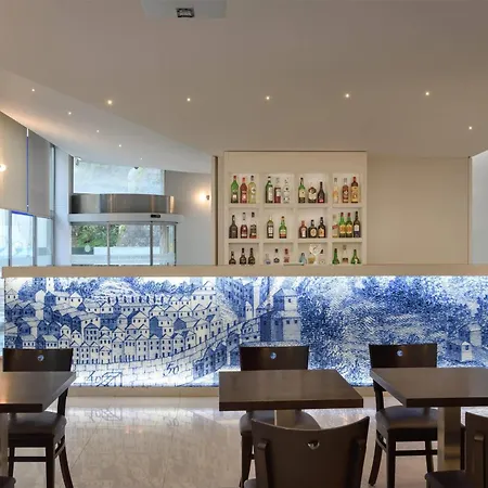 Отель Tryp By Wyndham Centro