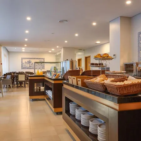 Tryp By Wyndham Centro 3*