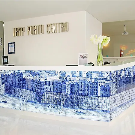Hotel Tryp By Wyndham Centro 3*