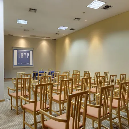 Tryp By Wyndham Centro Hotel Porto