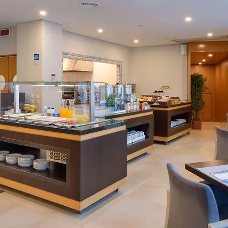 Tryp By Wyndham Centro 3*
