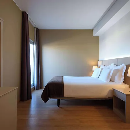 Hotel Tryp By Wyndham Centro Porto