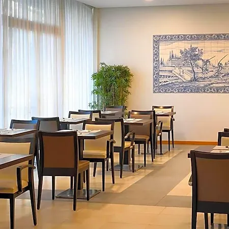 Tryp By Wyndham Centro 3* Πόρτο