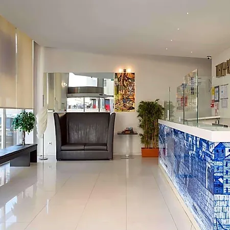 Ξενοδοχείο Tryp By Wyndham Centro 3*