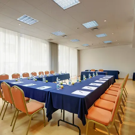 Tryp By Wyndham Centro Hotel