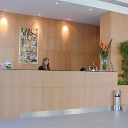 Hotel Tryp By Wyndham Centro 3*