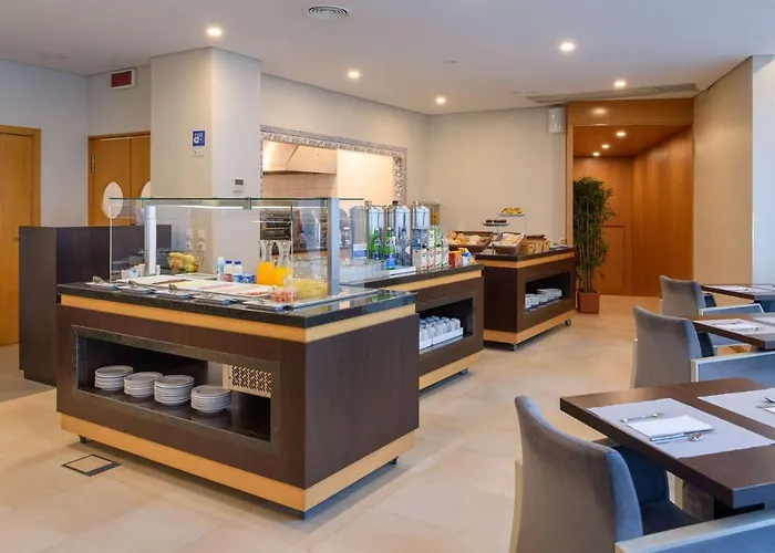 Отель Tryp By Wyndham Centro 3*