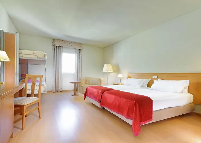 Hotel Tryp By Wyndham Centro Oporto