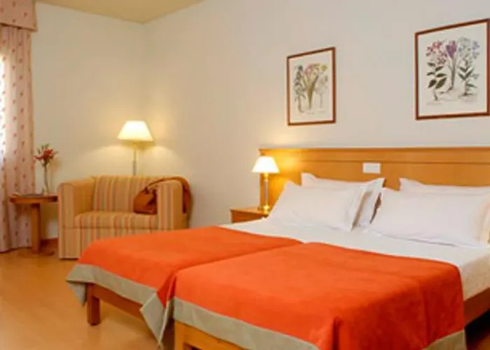 Отель Tryp By Wyndham Centro Порту