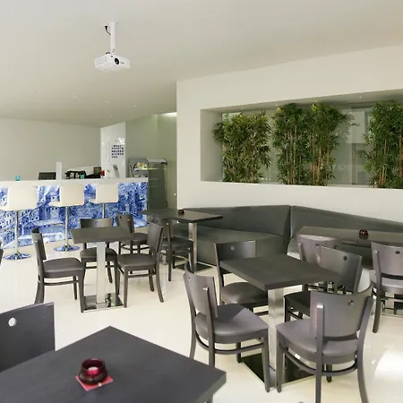 Hotel Tryp By Wyndham Centro Oporto