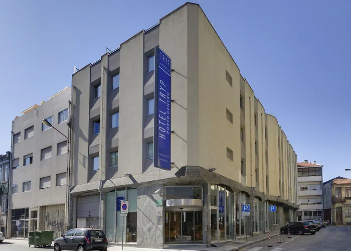 Hotel Tryp By Wyndham Centro 3*